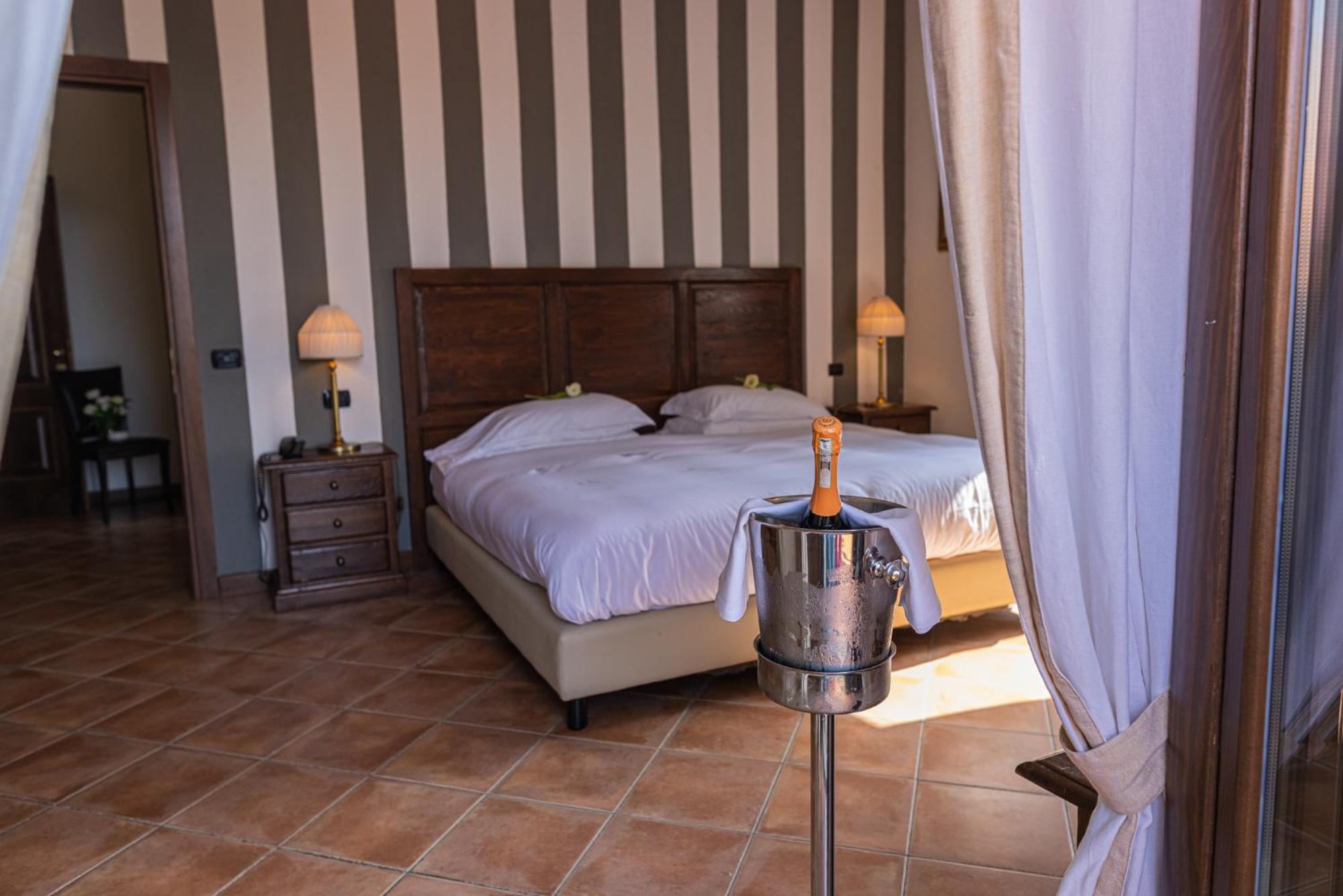 Al Castello Resort Силлавенго Экстерьер фото